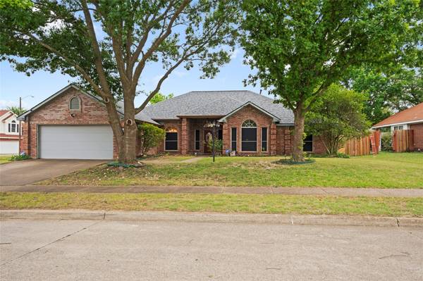 905 Miles Lane, Cedar Hill, TX 75104