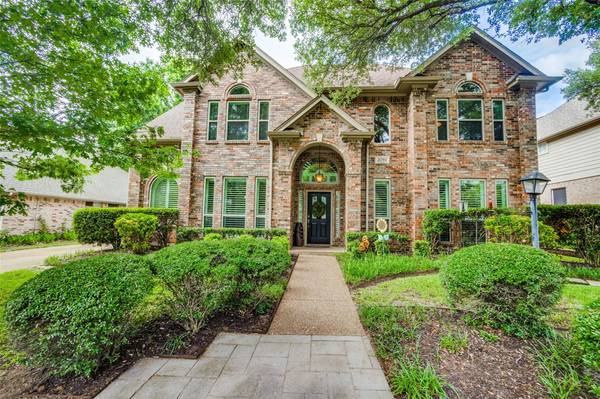 2093 Idlewood Drive, Grapevine, TX 76051