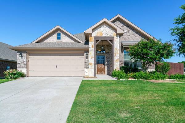 1013 Montrose Avenue, Gainesville, TX 76240