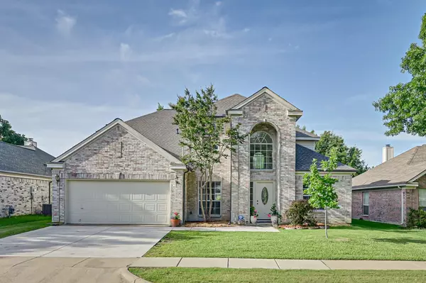 816 Sansome Drive, Arlington, TX 76018