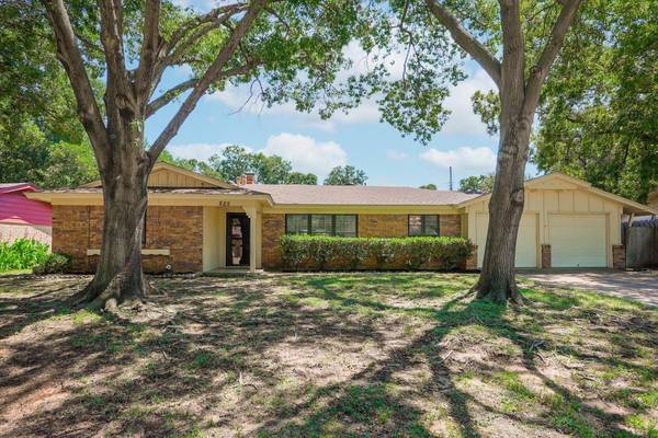 625 Cullum Avenue, Hurst, TX 76053