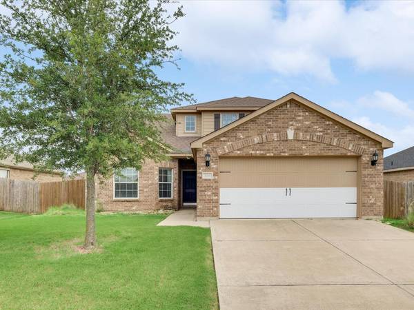 136 Eider Drive, Sanger, TX 76266