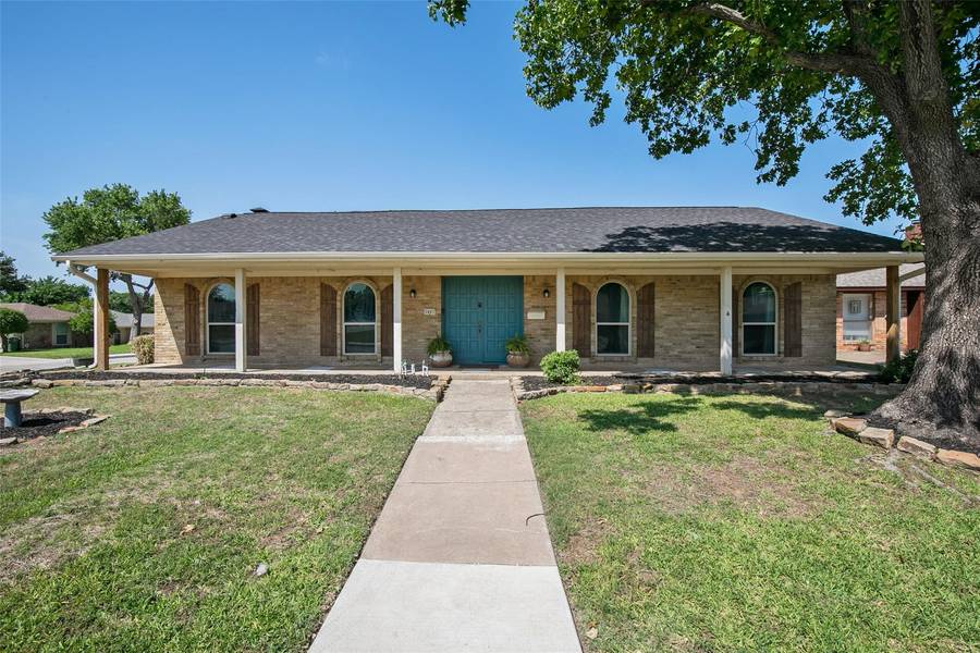 1601 Camero Drive, Carrollton, TX 75006