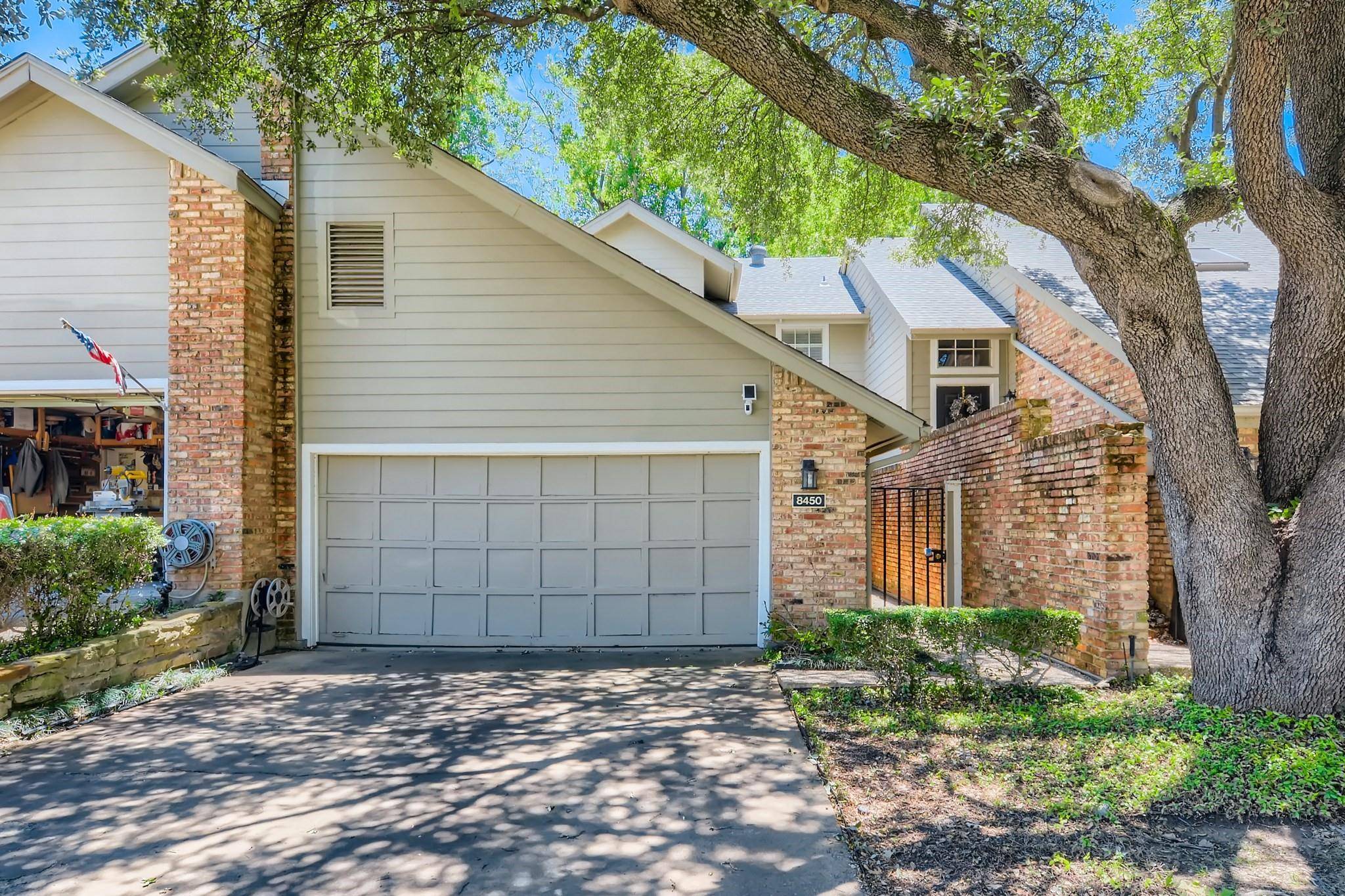 8450 Brittania Way, Dallas, TX 75243