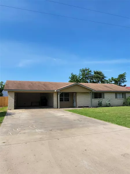 504 Oak Street, Edgewood, TX 75117