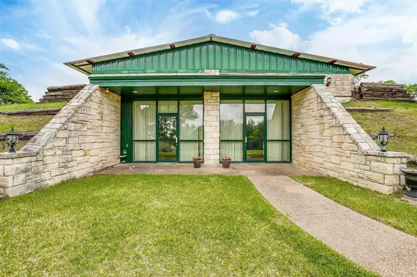 13926 Llano Drive, Weatherford, TX 76087