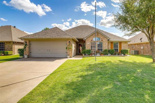 717 Flounder Drive, Burleson, TX 76028