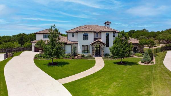 5208 Caliza Court, Benbrook, TX 76126