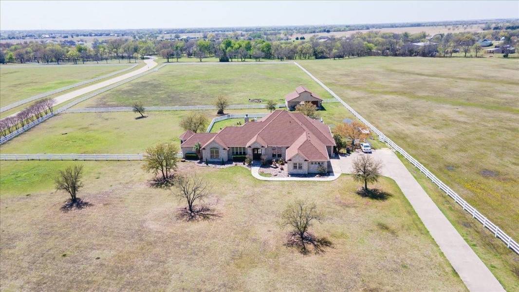 159 Steel Dust Drive, Red Oak, TX 75154