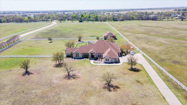 159 Steel Dust Drive,  Red Oak,  TX 75154