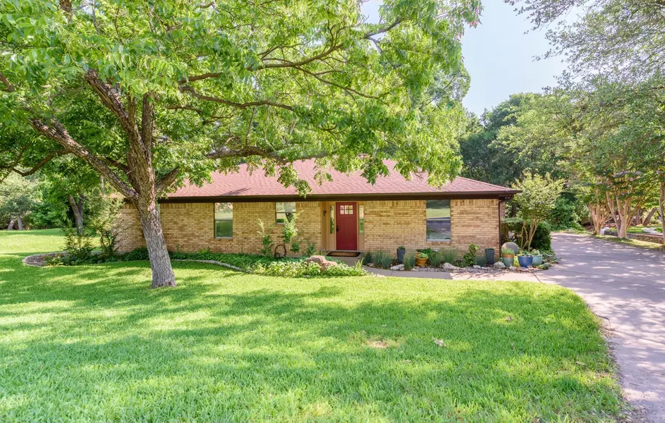 8022 Ravenswood Road, Granbury, TX 76049