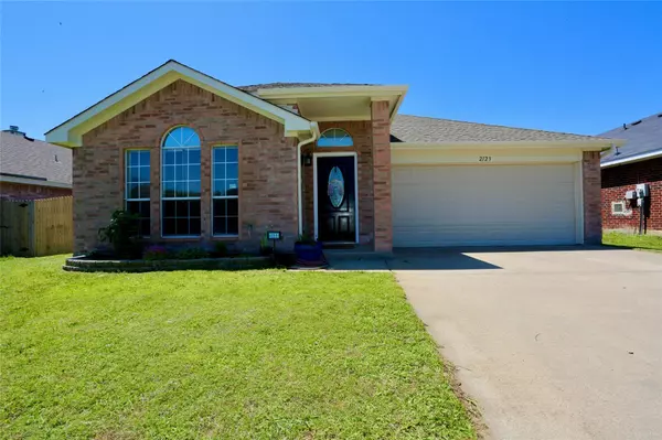 2123 Bosswood Drive, Grand Prairie, TX 75052