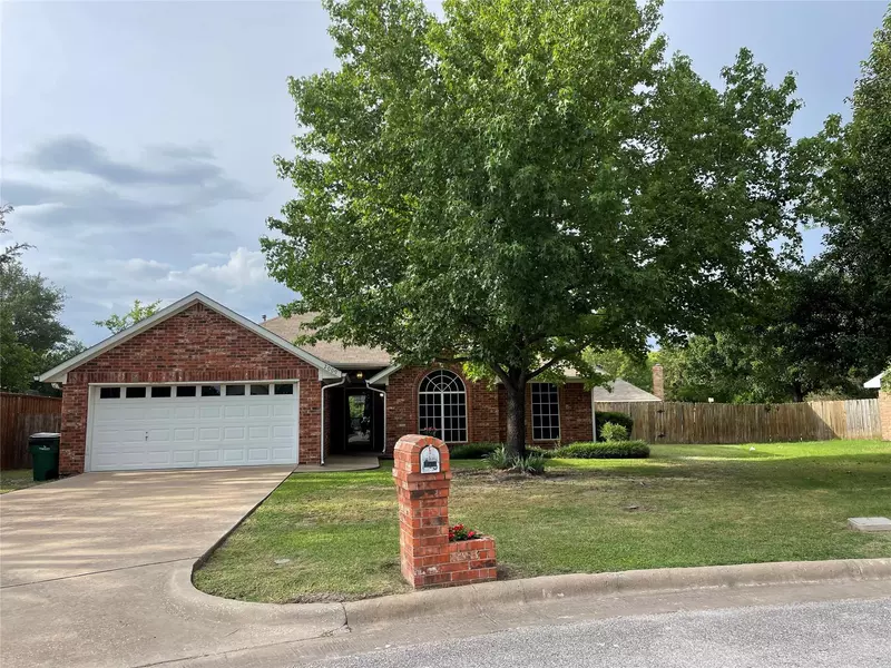 2009 Hackberry Circle, Greenville, TX 75402