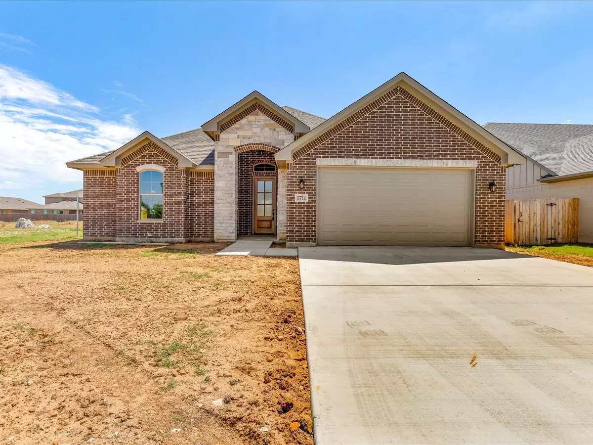 Cleburne, TX 76033,1711 Lakeway Drive