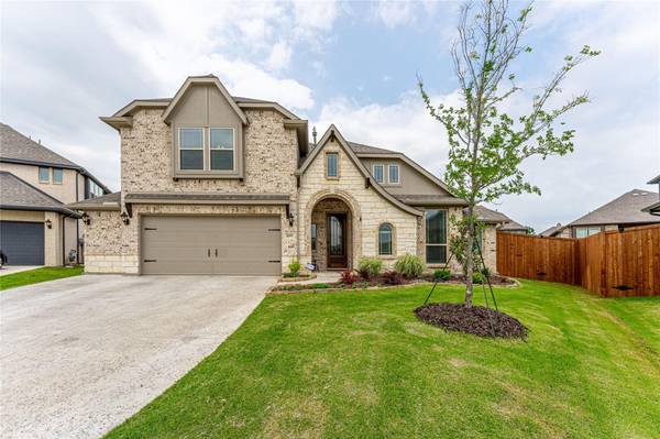 1095 Misty Ridge Drive, Justin, TX 76247