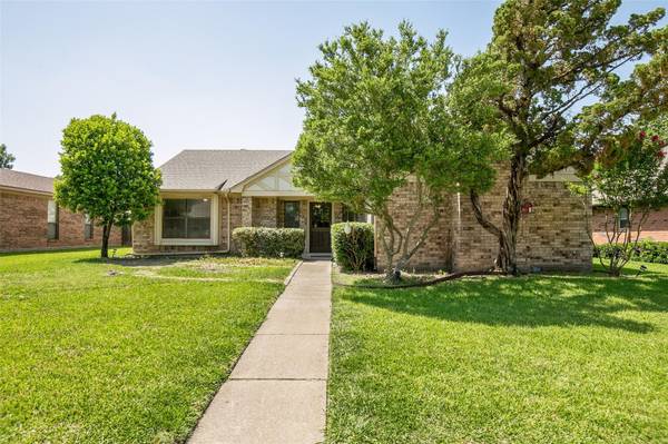 206 E Bancroft Drive, Garland, TX 75040