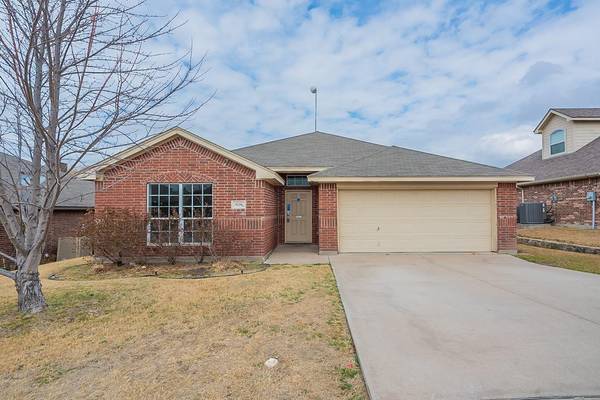 9220 Arlene Drive, White Settlement, TX 76108