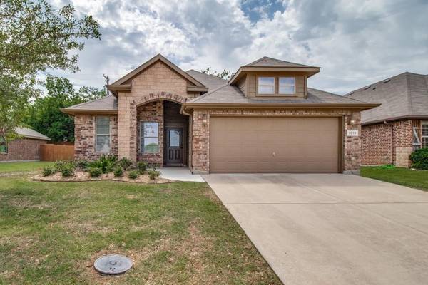 1015 Vintage Avenue, Gainesville, TX 76240