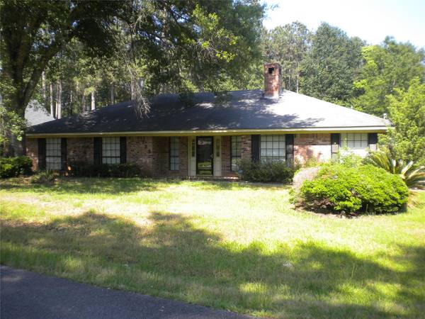 123 Deer Lane, Mansfield, LA 71052