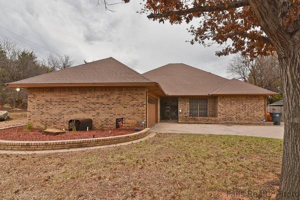 1700 Tanglewood Drive, Wichita Falls, TX 76309