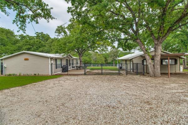 236 Pawnee Drive, Gordonville, TX 76245