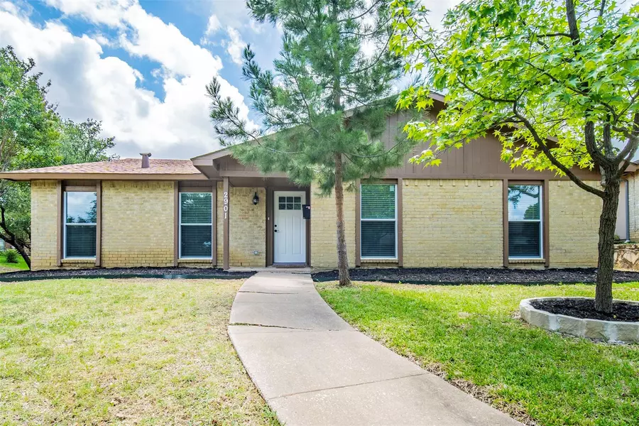 2901 Woodhaven, Carrollton, TX 75007