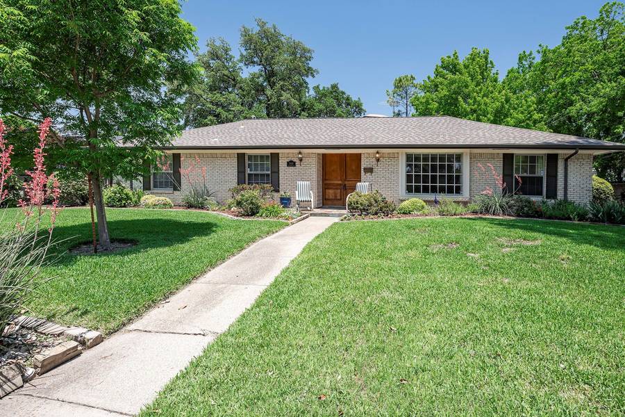 3465 Rockmartin Drive, Farmers Branch, TX 75234