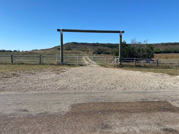 25 Hells Gate, Strawn, TX 76475