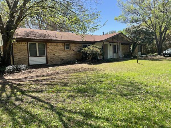 1201 Honeysuckle Drive, Keene, TX 76059