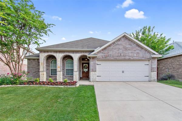 10409 Patron Trail, Fort Worth, TX 76108