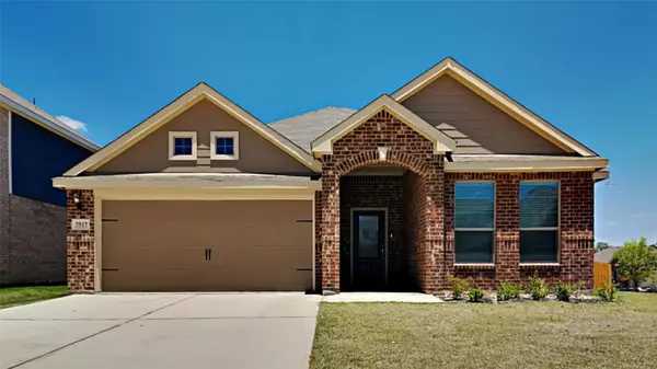 7517 Noble Oaks Drive, Fort Worth, TX 76120