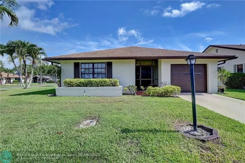 6109 Ambertree Ln, Green Acres, FL 33463