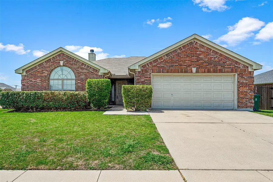 1614 Weeping Willow Lane, Arlington, TX 76002