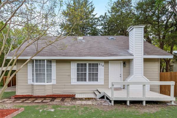 810 E 11th Street, Kemp, TX 75143