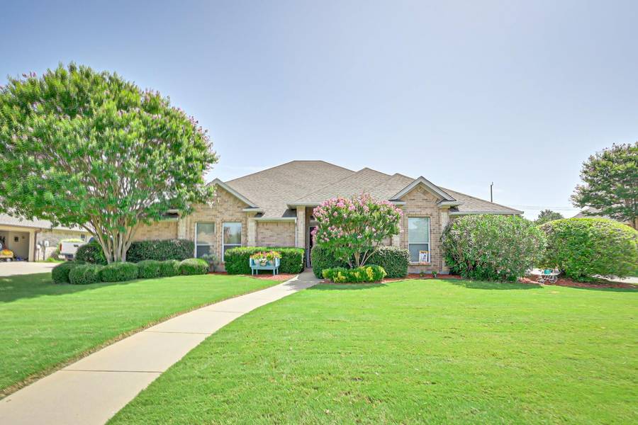 912 Yukon Drive, Mansfield, TX 76063