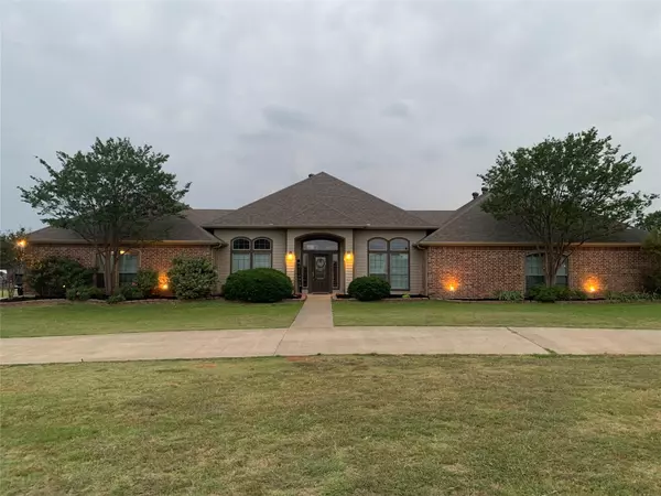 861 Black Champ Road, Waxahachie, TX 75167