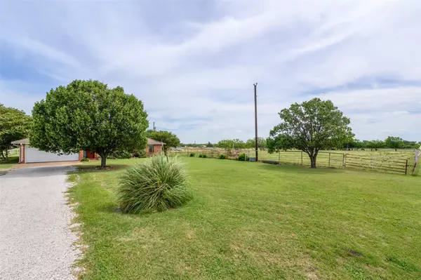 Justin, TX 76247,8762 Blair Road