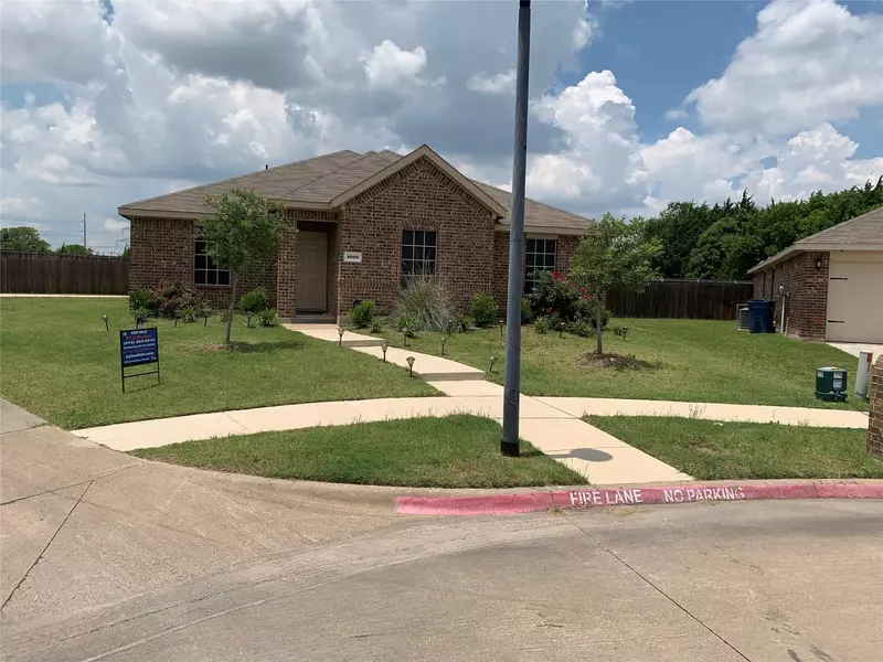 1699 Overlook Drive, Lancaster, TX 75146