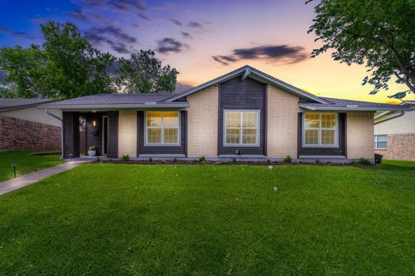 2116 Rockwood Drive, Carrollton, TX 75007