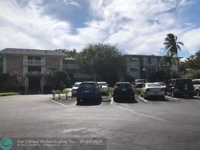 Hollywood, FL 33021,1101 Hillcrest Ct  #202