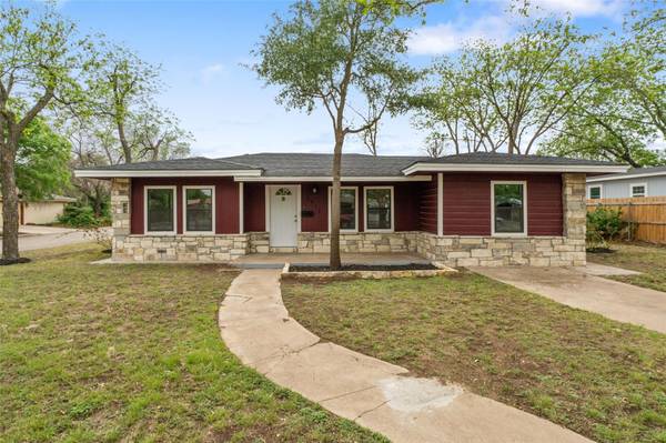 2411 Belmeade Street, Brownwood, TX 76801