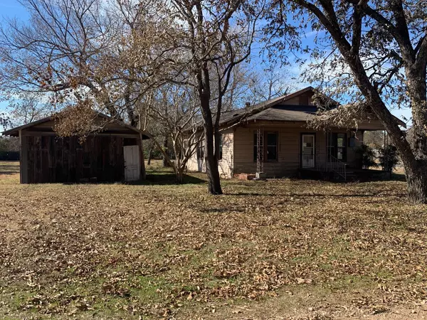 Streetman, TX 75859,109 N Bell Street