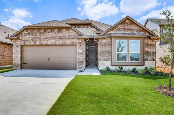 639 Congressional Avenue, Red Oak, TX 75154