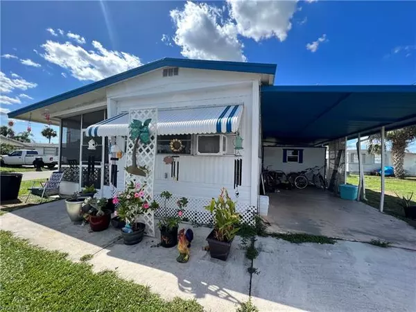 North Fort Myers, FL 33917,139 Amber AVE