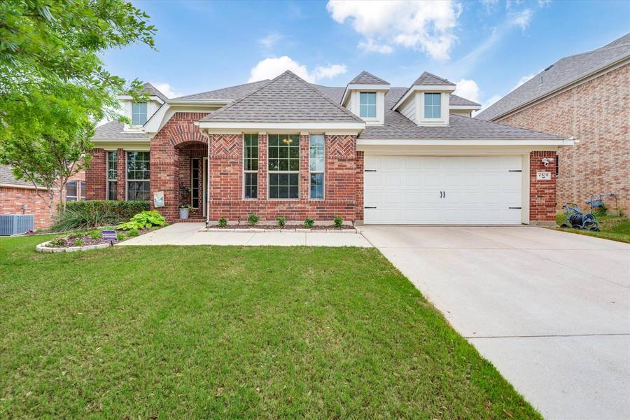 2516 Boot Hill Lane, Fort Worth, TX 76177