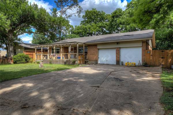 748 Judy Lane,  Seagoville,  TX 75159