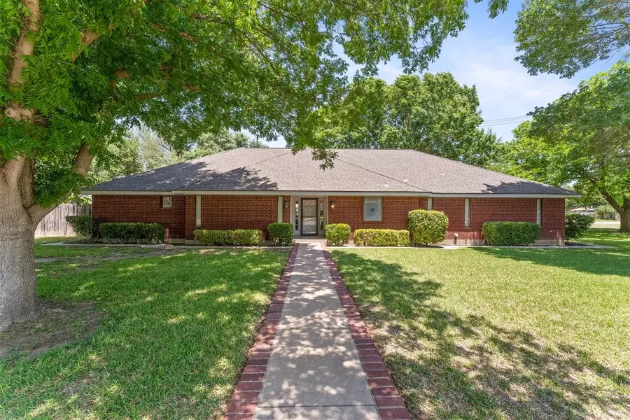 2503 Good Shepherd Drive, Brownwood, TX 76801