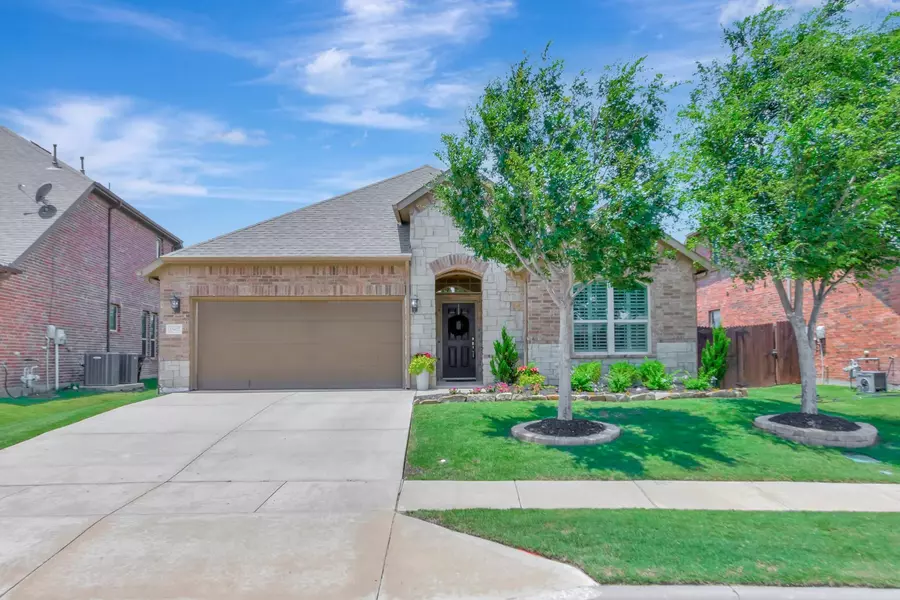 15417 Bluffdale Drive, Fort Worth, TX 76262