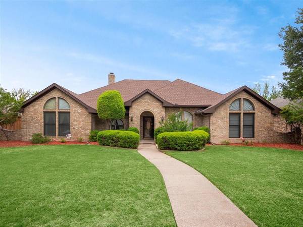 1537 Aylesbury Lane, Plano, TX 75075