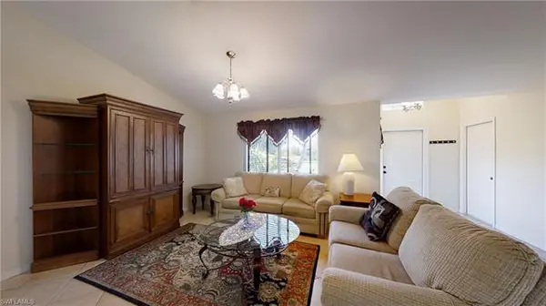 1119 Grove DR, Naples, FL 34120